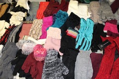 Comprar ahora: 60 Pairs New Higher End Womens Winter Fashion Gloves