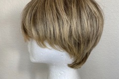 Selling with online payment: Short Natural Blonde/Brown Kpop Wig