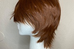 Selling with online payment: Short Brown Layered Wig
