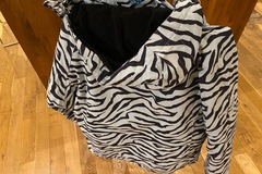 Selling with online payment: Animal print boarders jacket size 10-12