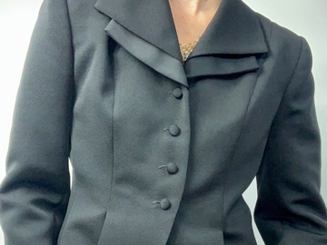 Selling: Vintage Double Lapel Fitted Blazer 