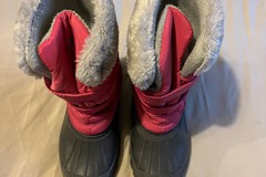 Winter sports: Girls Trespass Snow Boots Size 13