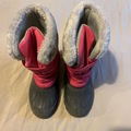 Winter sports: Girls Trespass Snow Boots Size 13