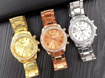 Liquidation & Wholesale Lot: 15pcs Stainless Steel Crystal Wristwatch 