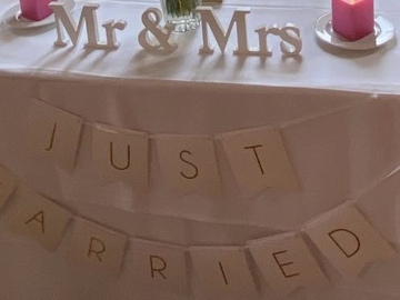 Ilmoitus: Mr& Mrs puukyltti ja Just Married viiri