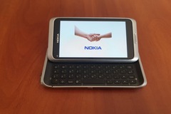 Selling with online payment: Nokia E7, read issue, for parts or repair