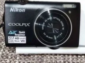 Selling: Nikon s5100 compact camera