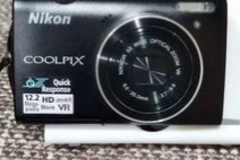 Selling: Nikon s5100 compact camera