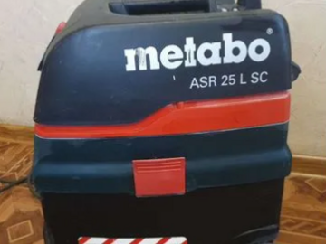 Selling: Construction vacuum cleaner metabo
