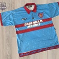 Selling with online payment: West Ham 1996-1997 away shirt 