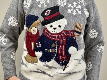 Selling: Vintage Snowflake & Polar Bear Christmas Sweater