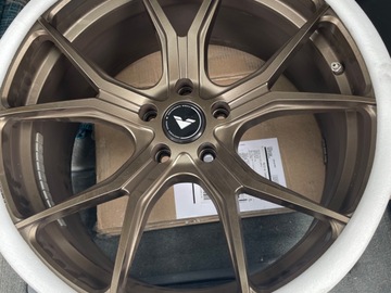 Selling: Vorsteiner VFF-103 Wheel Flow forged “patina bronze” 20” wheels