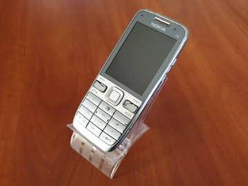 Selling with online payment: Nokia E52, unlocked, for parts