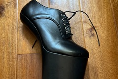 Selling with online payment: Hood Heel Shoes