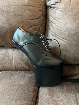 Hood Heel Shoes