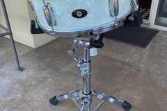 Selling with online payment: Reduced $275 Slingerland Snare Deluxe Student Model 5.5x14