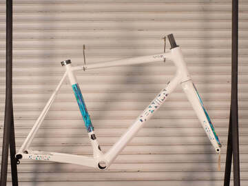 Selling with online payment: Deanima AMG Road Disc Custom Frameset