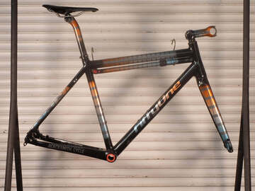 Selling with online payment: Fifty One Custom Road Disc Frameset