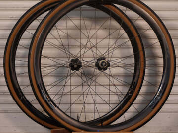 Selling with online payment: Enve SES 2.3 Tubeless Disc Wheelset
