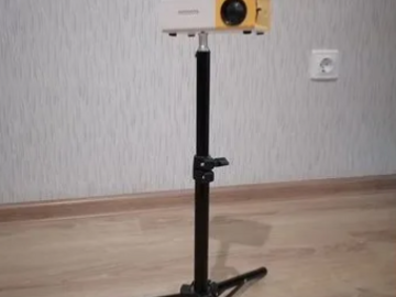 Selling: Mini home projector