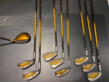 Sell with online payment: 8 x HONMA Golf Eisen ***+ 1 x Rescue ARMRQ8 44R Linkshand