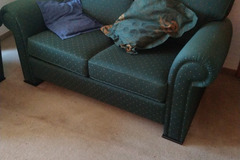Biete Hilfe: grüne Couch mit 2 Sesseln