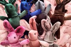 Comprar ahora: 100pcs Wishing Rabbit doll plush toy pendant