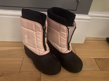 Selling with online payment: Ralph Lauren Childs Snowboots