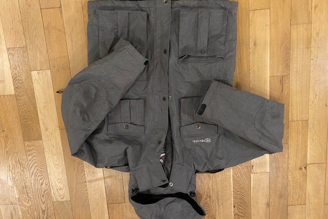 Shop secondhand outdoor activity ski and snowboard clothing and gear