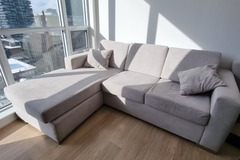 Individual Sellers: Chesterfield Sectional Sofa Bed