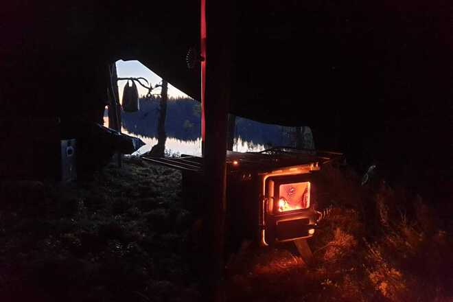 Kotateltta ja kamina 