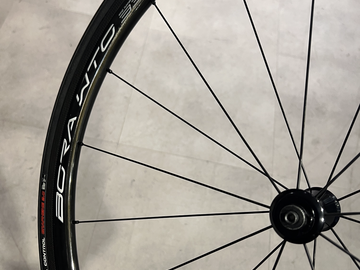 Selling with online payment: Campagnolo Bora WTO 33
