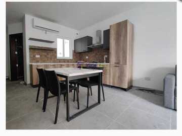 Rooms for rent: Habitación en piso compartido en Paola