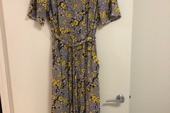 Selling: Floral dress size L - new 