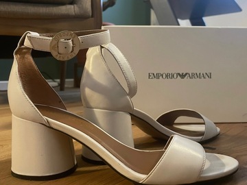 Ilmoitus: Emporio Armani valkoiset kengät nilkkaremmillä koko 38