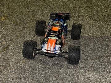 Selling: Traxxas E-Revo 2.0 6s VXL RTR (WITH TWO 3s BATTERIES INCLUDED)