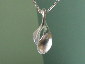  : bayleaf silver pendant(Silver chain included)