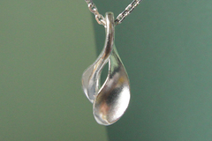  : bayleaf silver pendant(Silver chain included)