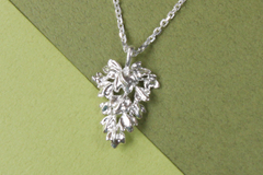 : oak leaf pendant(Silver chain included)