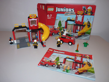 Vente: Lego Juniors La caserne de pompiers 10671 complet