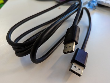 Myydään: DisplayPort cable
