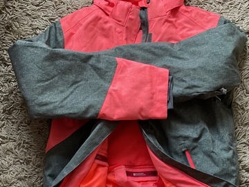 Selling with online payment: Mountain warehouse Childs coat 