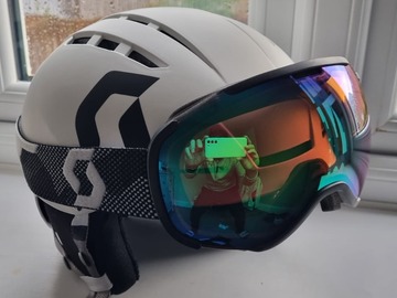 Selling with online payment: Ski Hemet and goggles