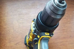 Selling: Stanley cordless drill