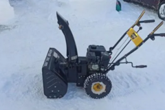 Selling: snow blower