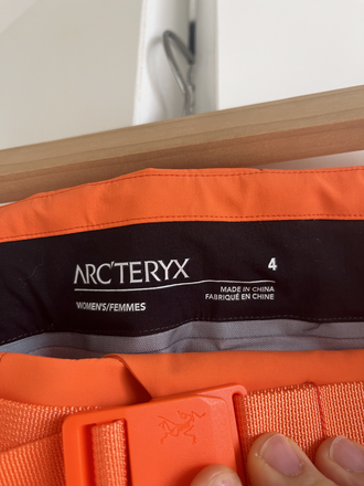 Women s Arc teryx Hardshell Gore Tex Ski Pants Sz 4 Outmost