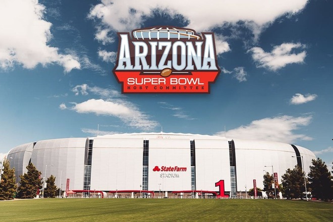 Superbowl Weekend - Garage or out in open - Glendale