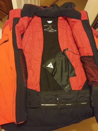 Shop secondhand outdoor activity ski and snowboard clothing and gear