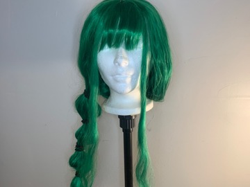 Selling with online payment: long green wig