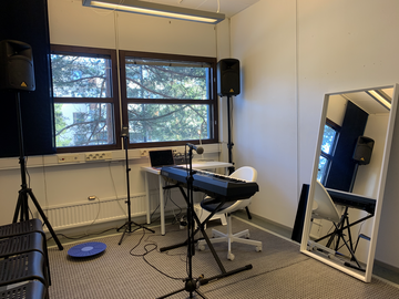Renting out: Music workspace